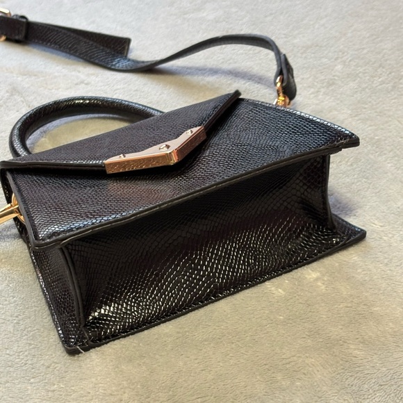 Cute Snake Skin Mini Purse - Picture 2 of 5